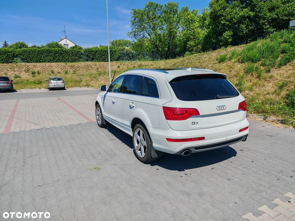 Audi Q7 - 12