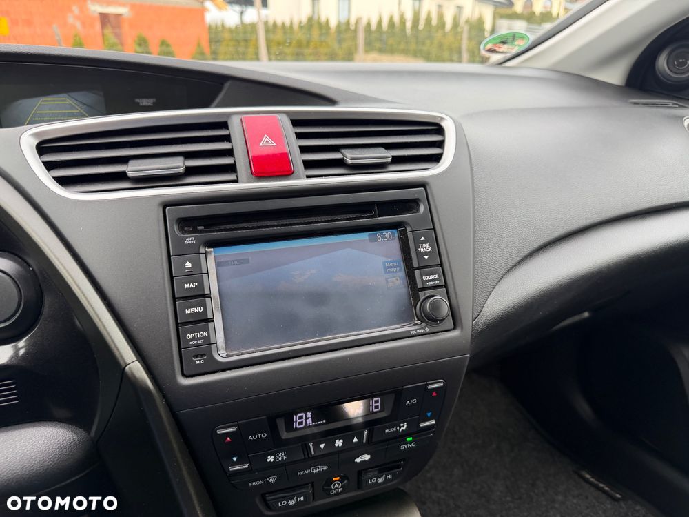 Honda Civic 1.6 i-DTEC Executive Black Edition - 23