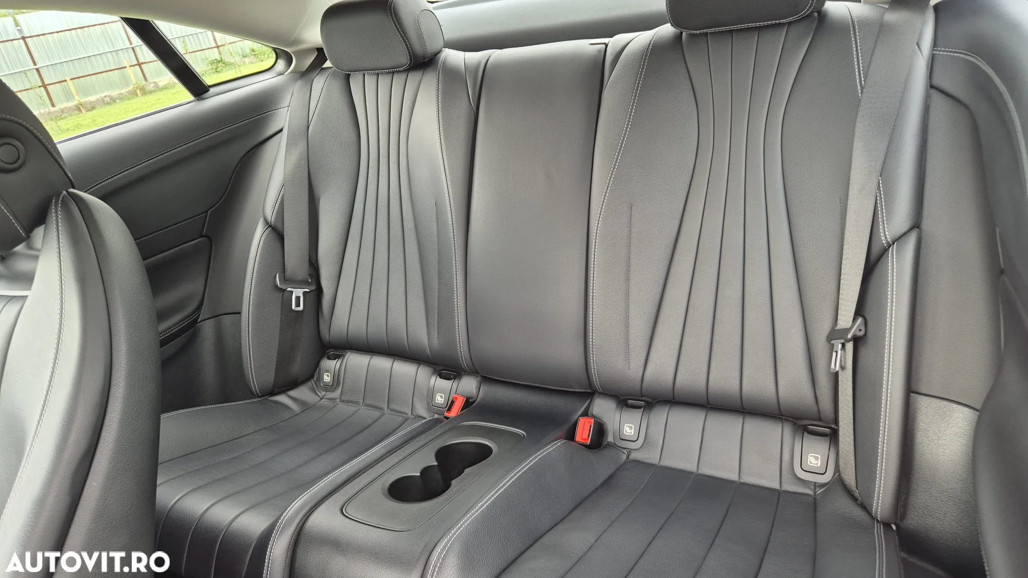 Mercedes-Benz E 220 d Coupe 9G-TRONIC Avantgarde - 13