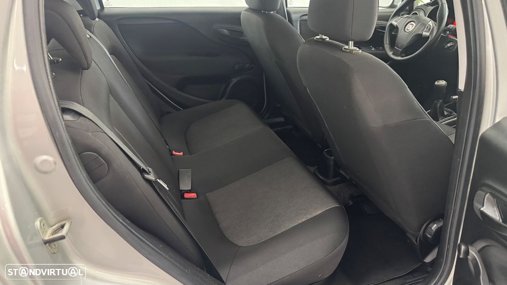 Fiat Punto 1.3 M-Jet Lounge S&S - 9