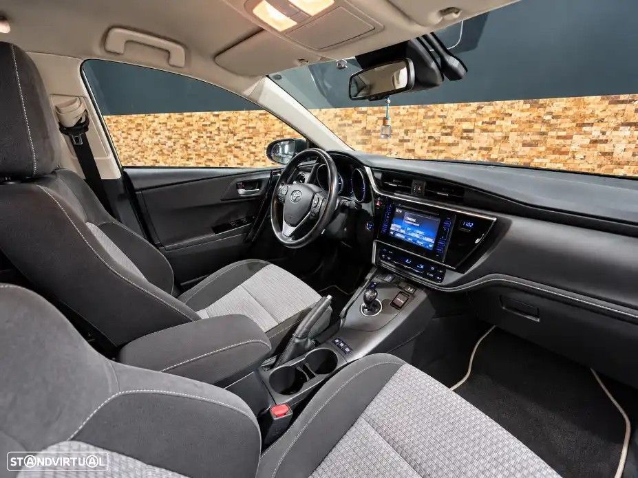 Toyota Auris 1.8 HSD Square Collection - 11