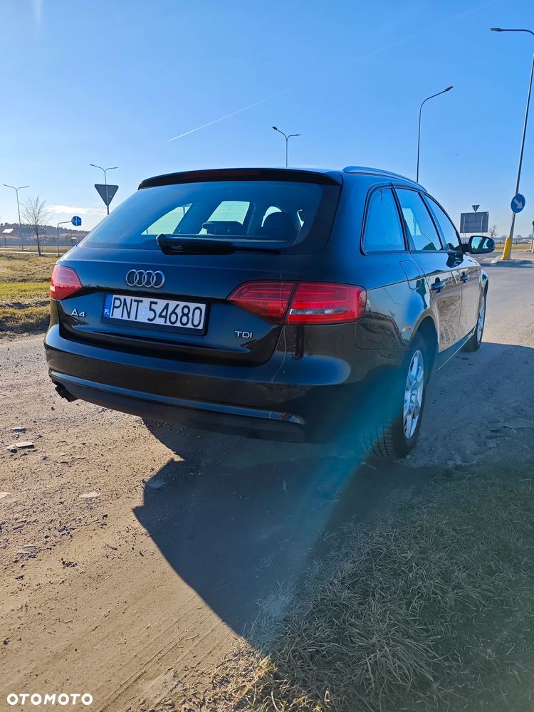 Audi A4 Avant 2.0 TDI - 8