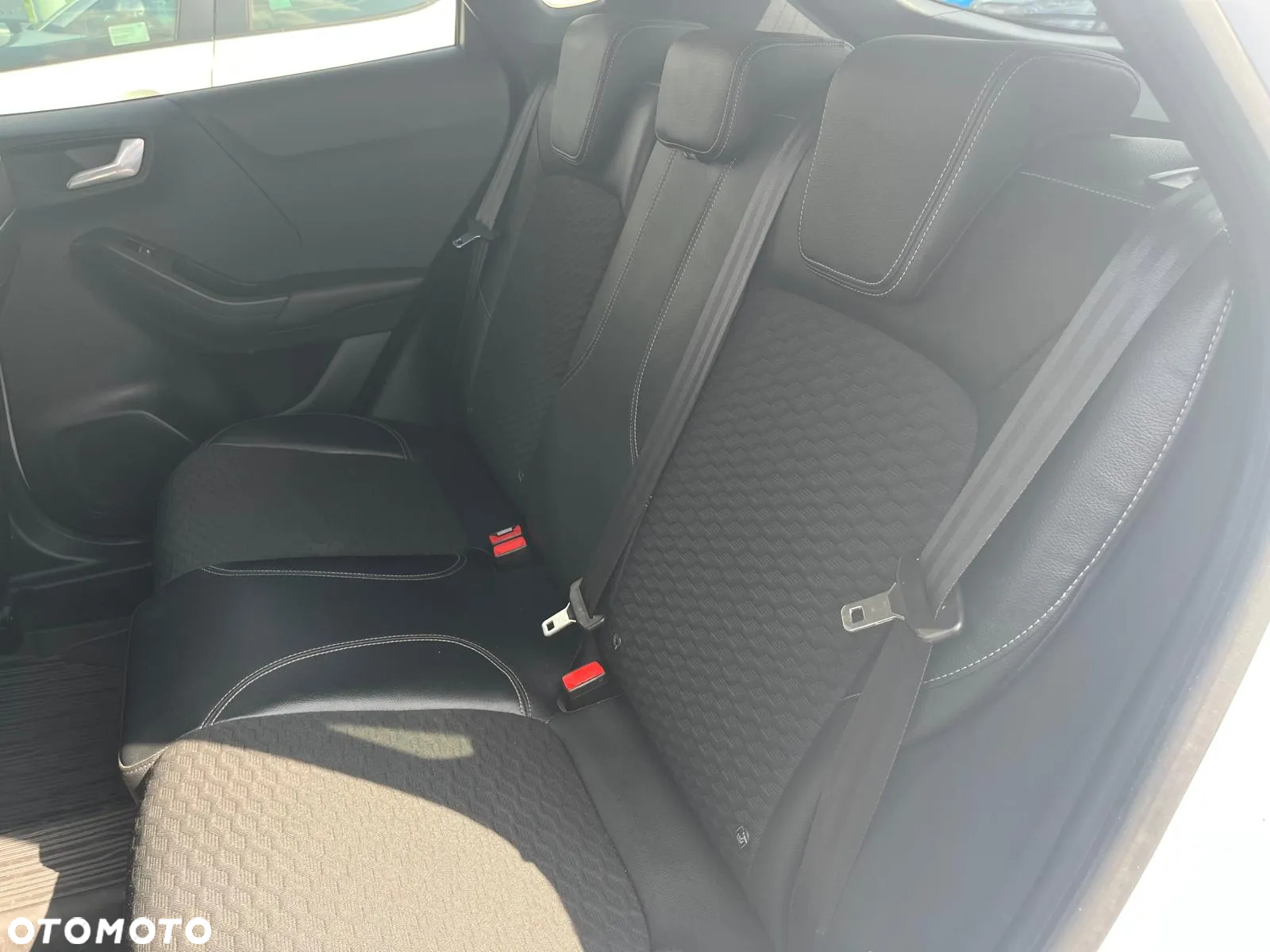 Ford Puma 1.0 EcoBoost Hybrid TITANIUM X - 22