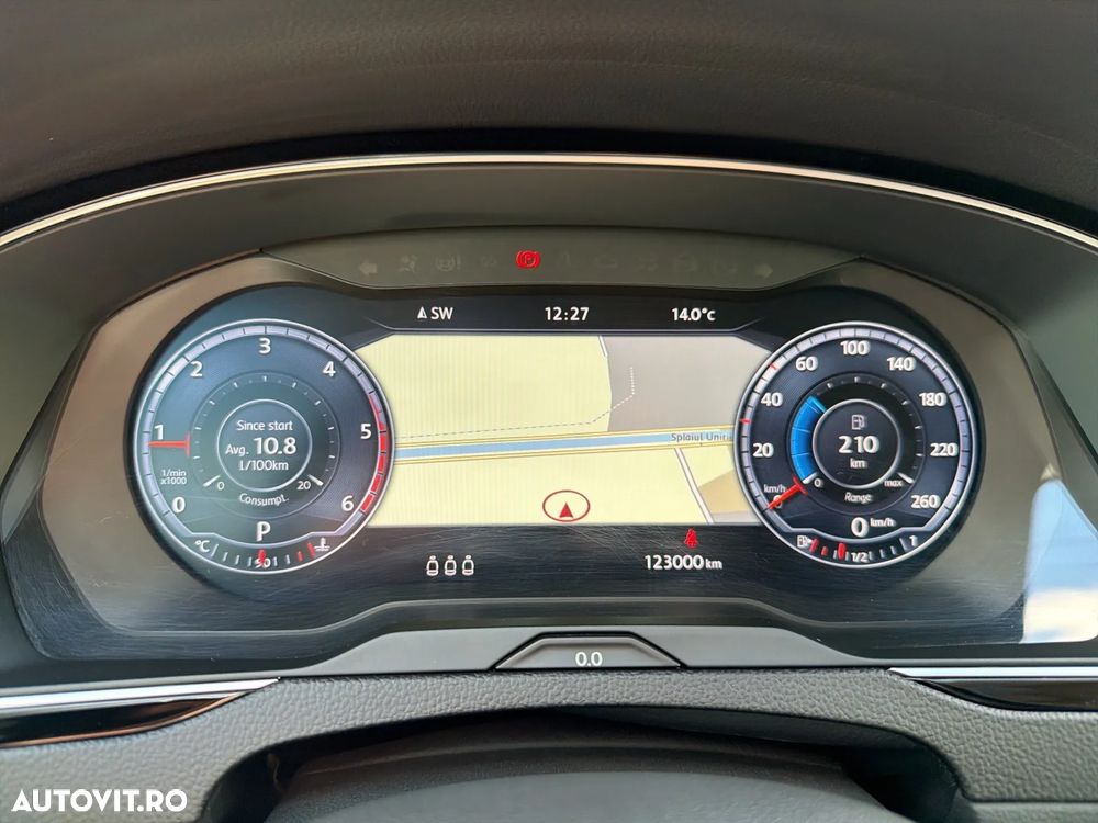Volkswagen Passat 2.0 TDI DSG 4Motion Highline - 29