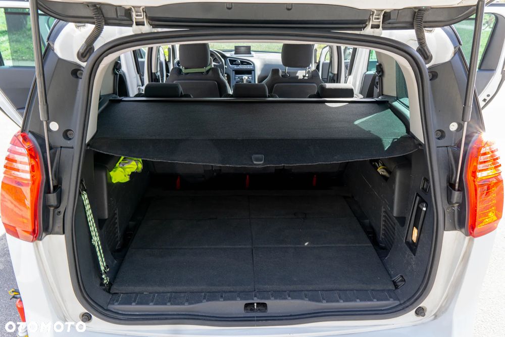Peugeot 5008 2.0 HDi Allure 7os - 14