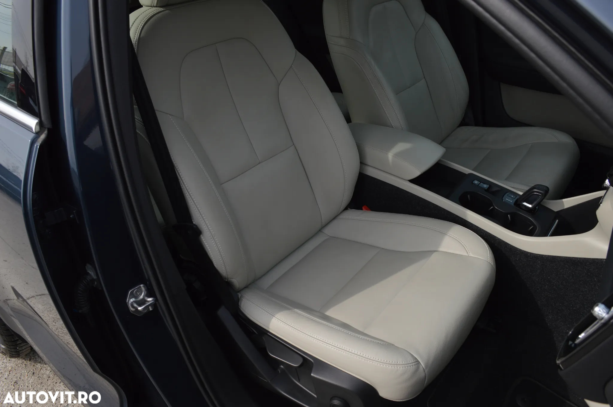 Volvo XC 40 Recharge T5 Twin Engine AT7 Inscription Expression - 19
