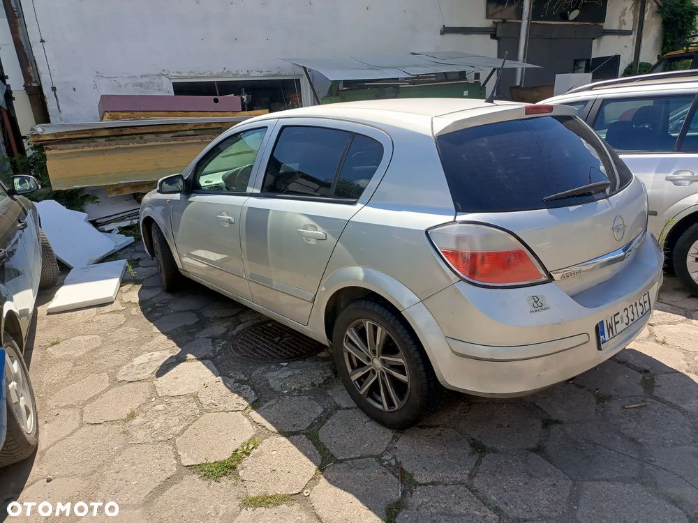 Opel Astra 1.7 CDTI - 4