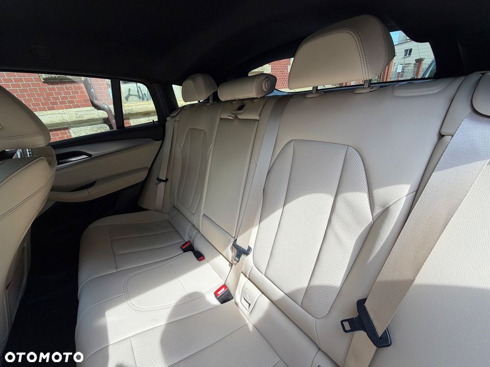 BMW X4 xDrive20i M Sport sport - 29