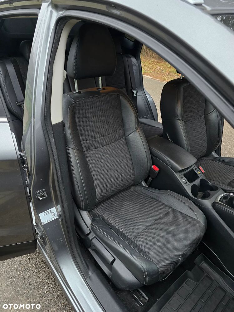 Nissan Qashqai 1.6 dCi Tekna - 21