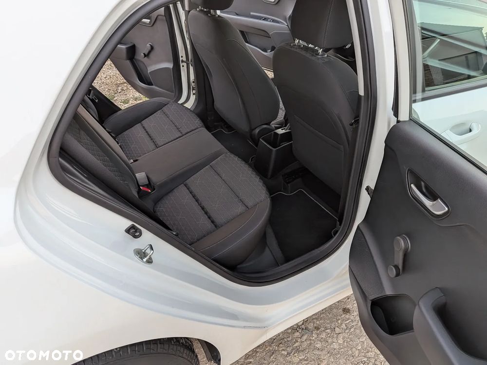 Kia Rio 1.2 M - 22