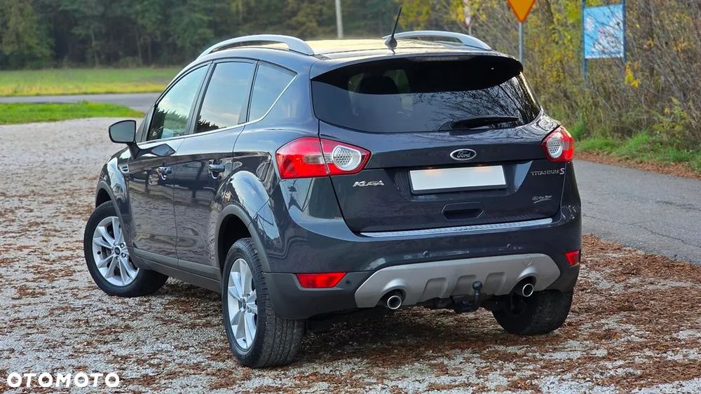 Ford Kuga 2.0 TDCi 2x4 Titanium - 38