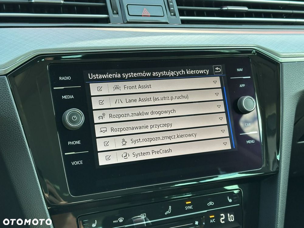 Volkswagen Passat Variant 2.0 TDI SCR DSG Business - 27