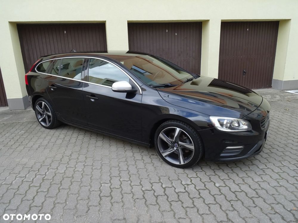 Volvo V60 D2 R-Design Momentum - 23