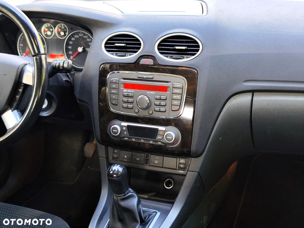 Ford Focus 1.6 TDCi DPF Ghia - 19
