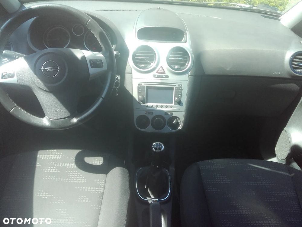 Opel Corsa - 8