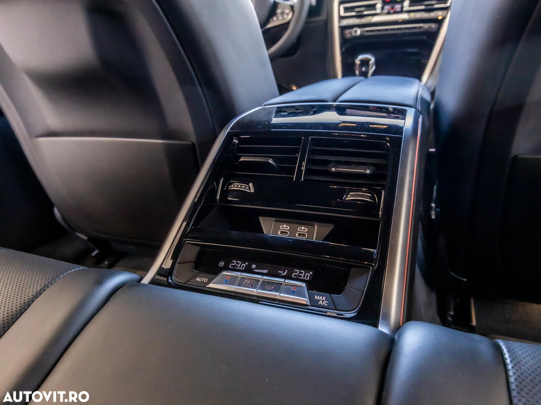 BMW M8 M850i xDrive AT - 11
