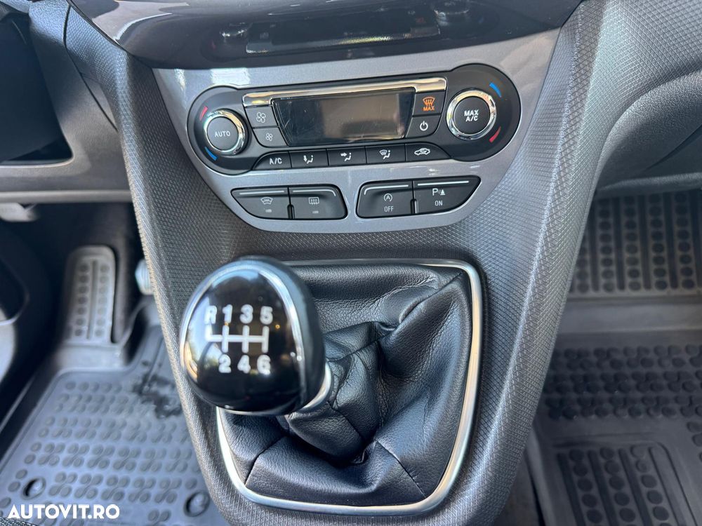Ford Tourneo Connect Grand 1.5 EcoBlue Start/Stop Titanium - 23
