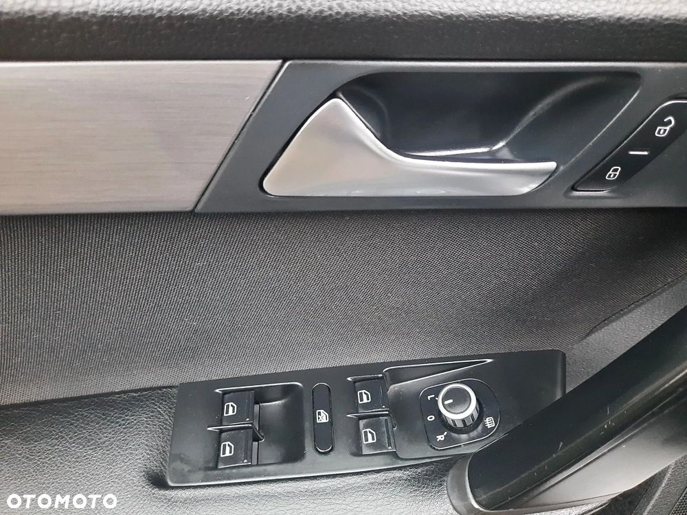 Volkswagen Passat Variant 1.6 TDI Perfectline - 24