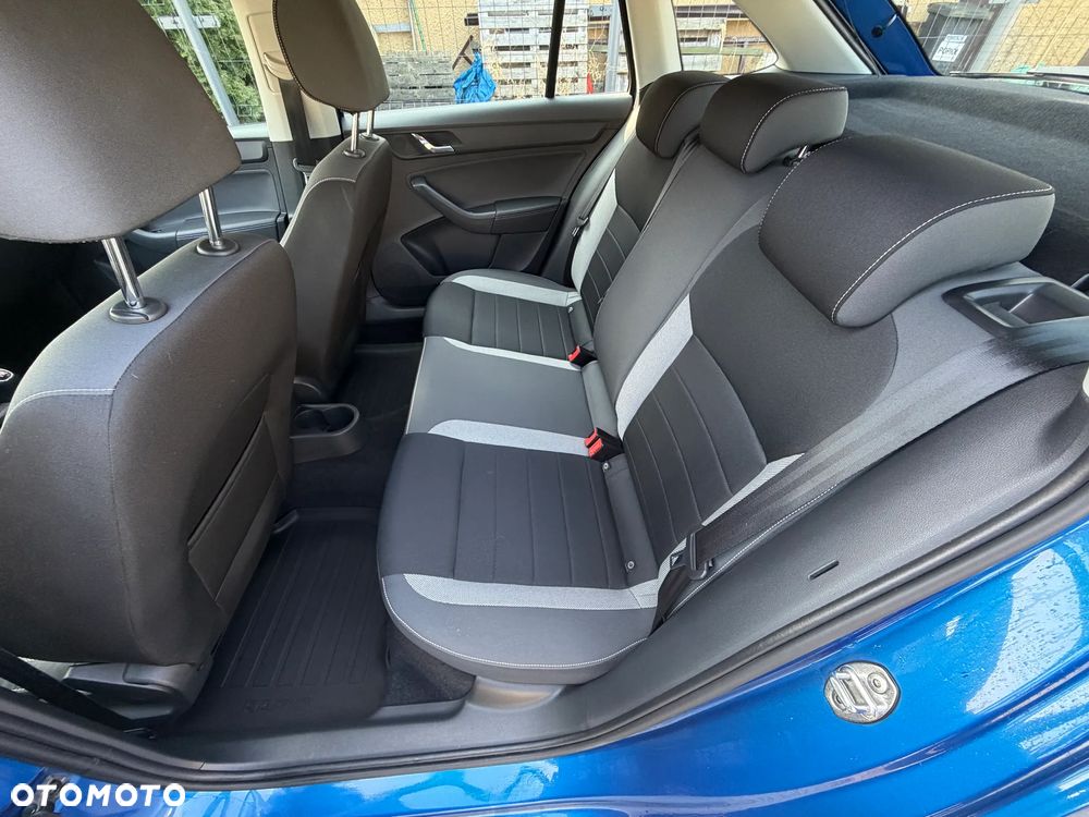 Skoda RAPID 1.2 TSI Style - 11