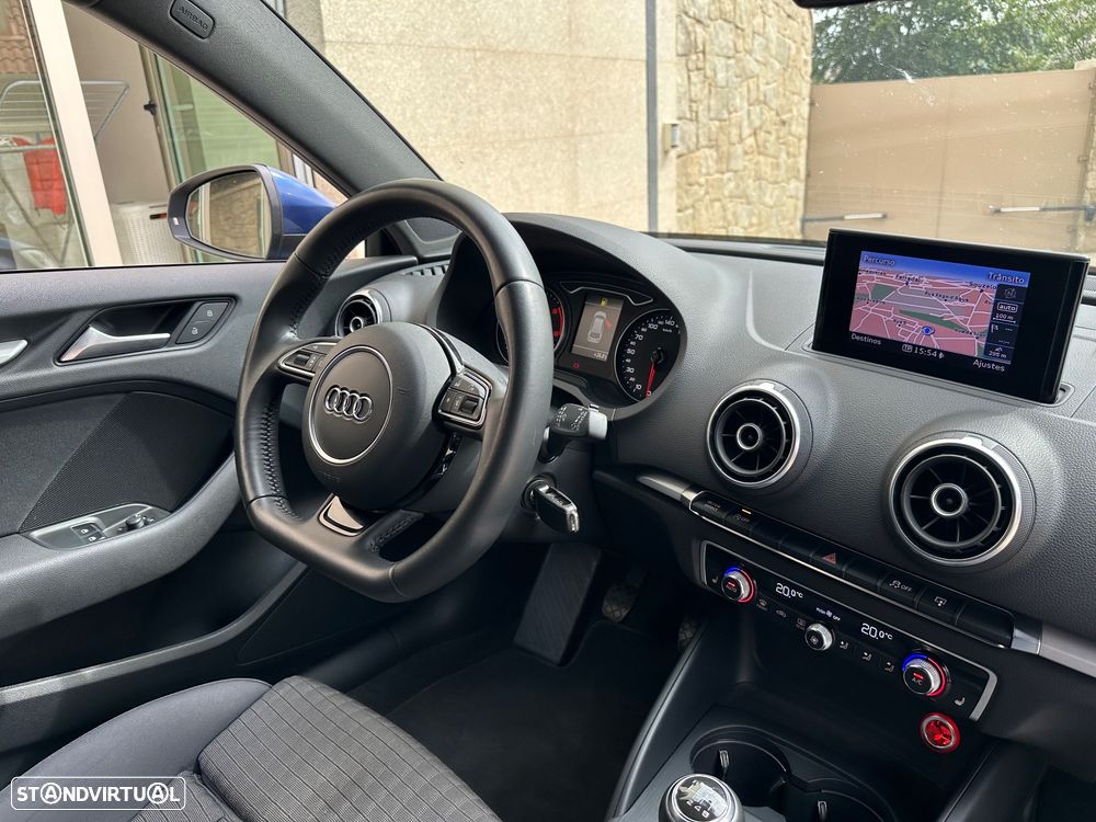 Audi A3 1.6 TDI S-line - 12