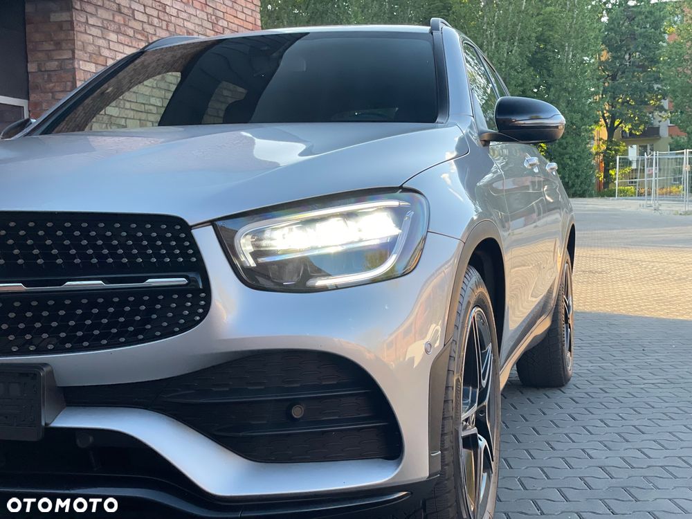 Mercedes-Benz GLC 220 d 4Matic 9G-TRONIC AMG Line - 40