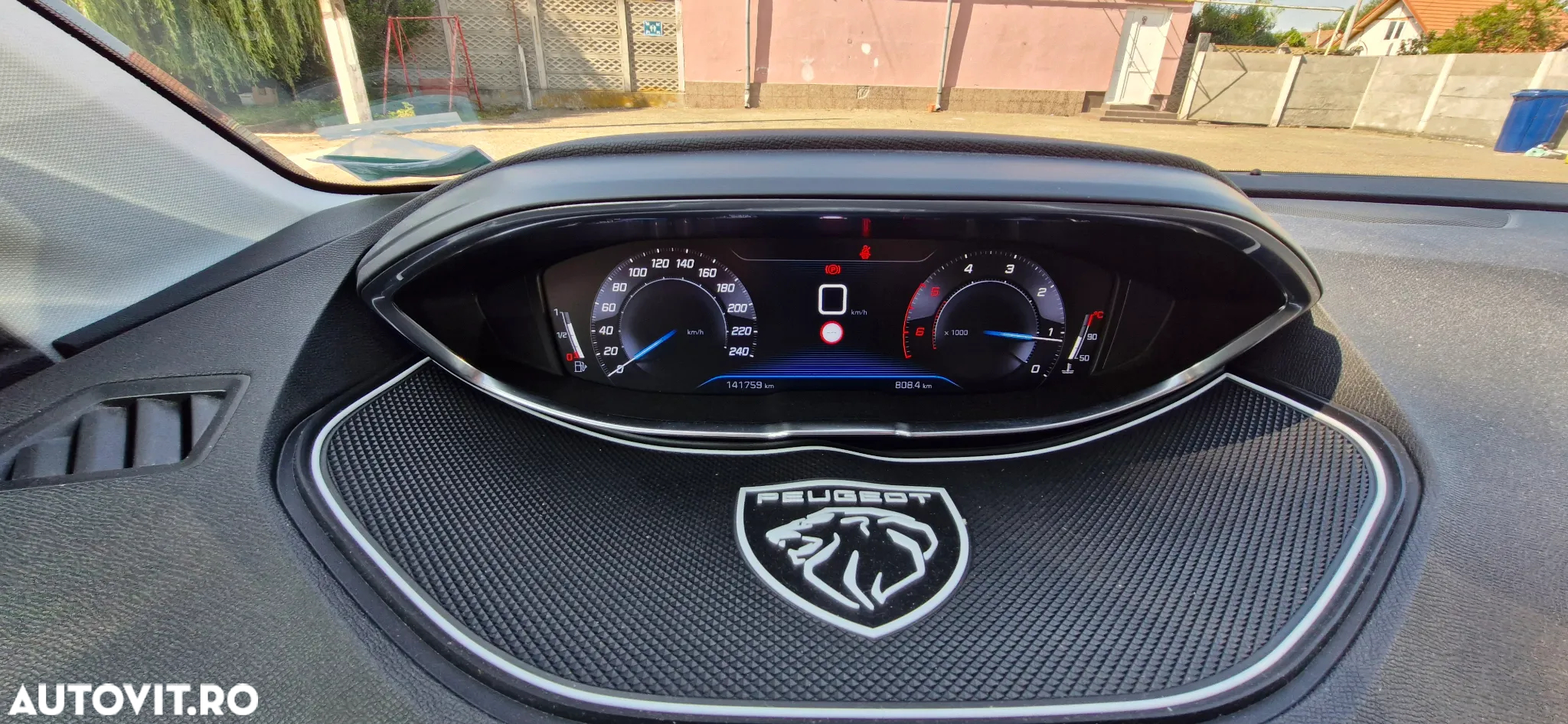 Peugeot 3008 1.5 BlueHDI S&S Allure - 11
