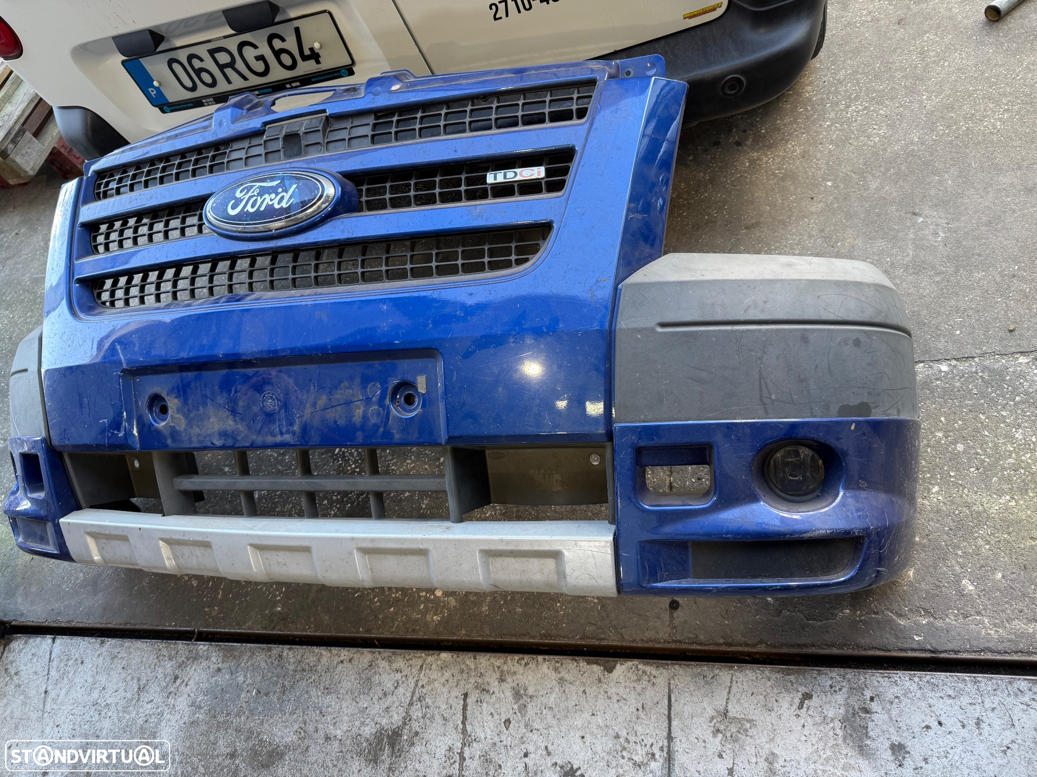 Parachoques frente Ford Transit de 2008 - 3