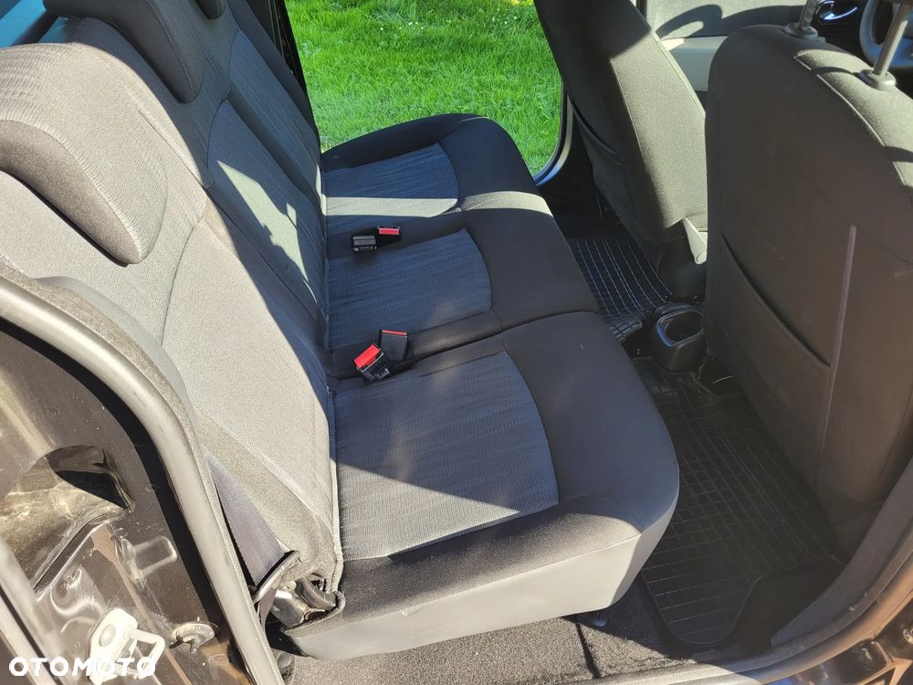 Dacia Dokker dCi 90 Comfort - 11