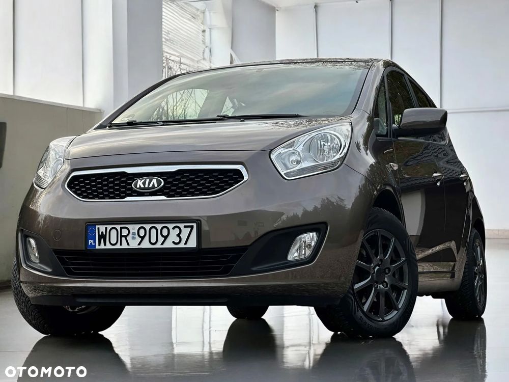 Kia Venga - 10