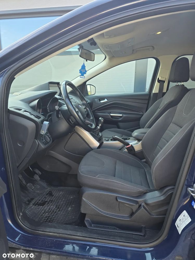 Ford Kuga 1.5 EcoBoost 2x4 Titanium - 9