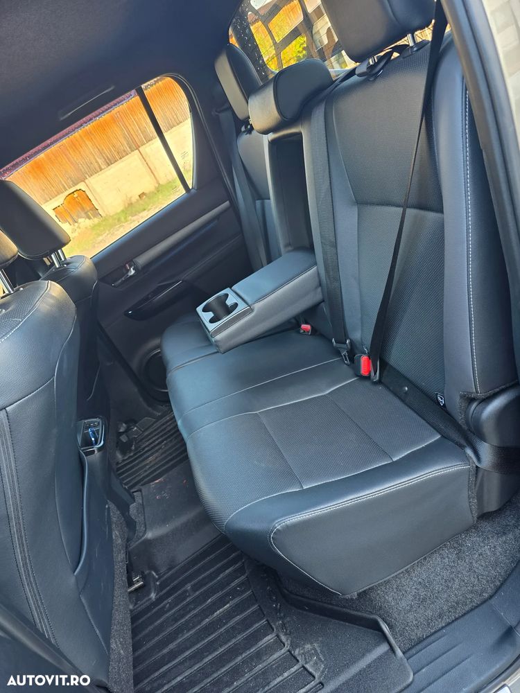 Toyota Hilux - 8
