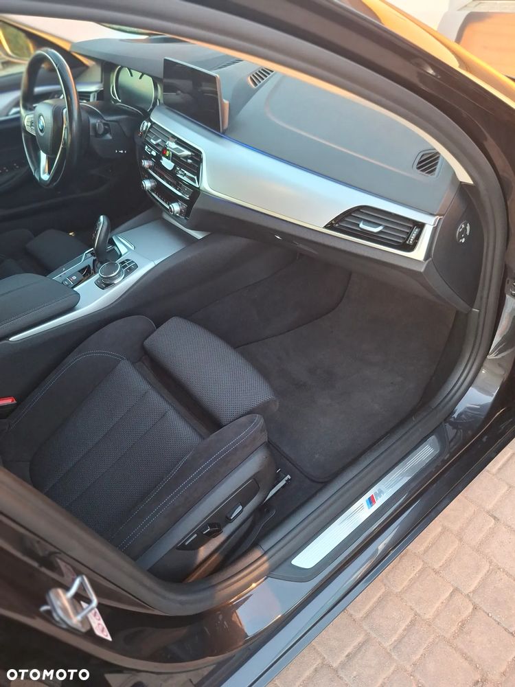 BMW Seria 5 520d Efficient Dynamics Edition - 23