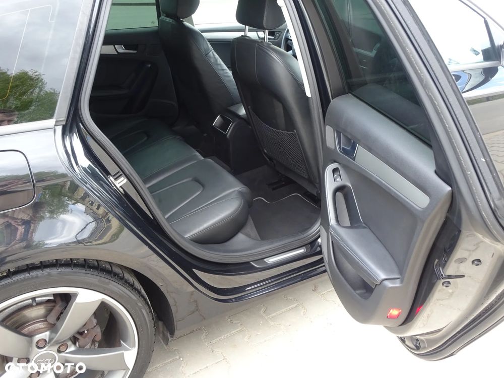 Audi A4 Avant - 22