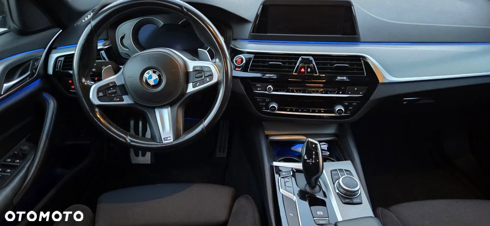 BMW Seria 5 525d M Sport sport - 8