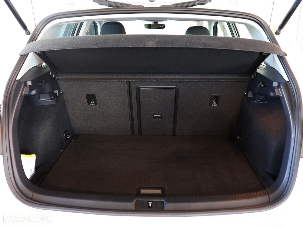 VW Golf 1.5 TSI BM Confortline - 12