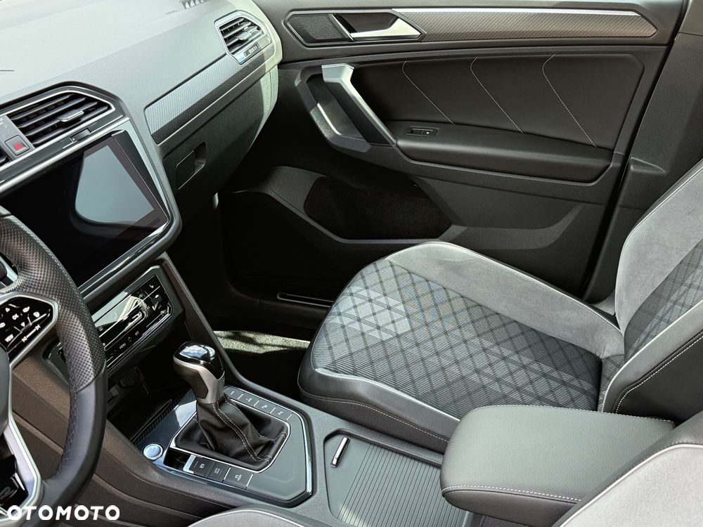 Volkswagen Tiguan 1.4 eHybrid OPF DSG R-Line - 24