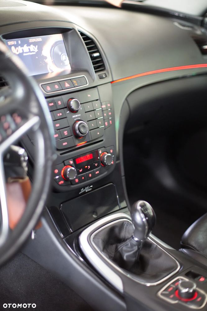 Opel Insignia 2.8 Turbo 4x4 Cosmo - 17