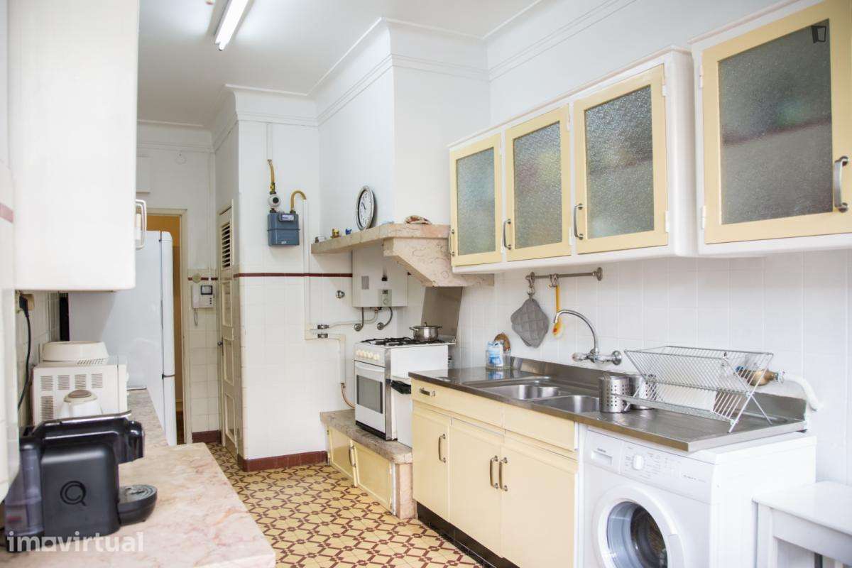 Quarto - localizado em Entrecampos Lisbon - Grande imagem: 5/19