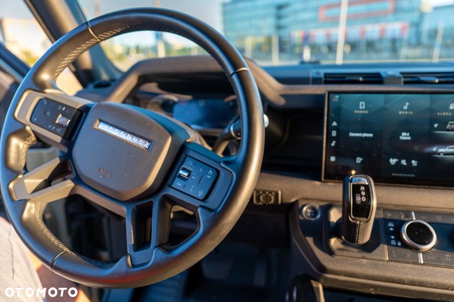 Land Rover Defender 3.0 D250 mHEV X-Dynamic SE - 12