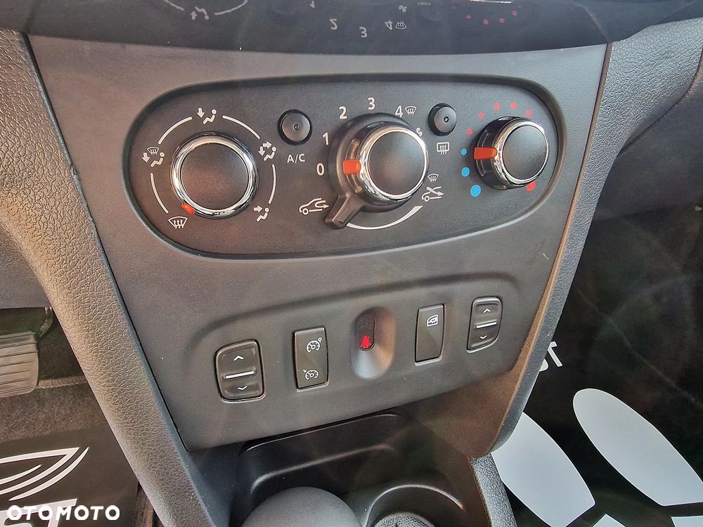 Dacia Sandero Stepway dCi 90 (S&S) Celebration - 17