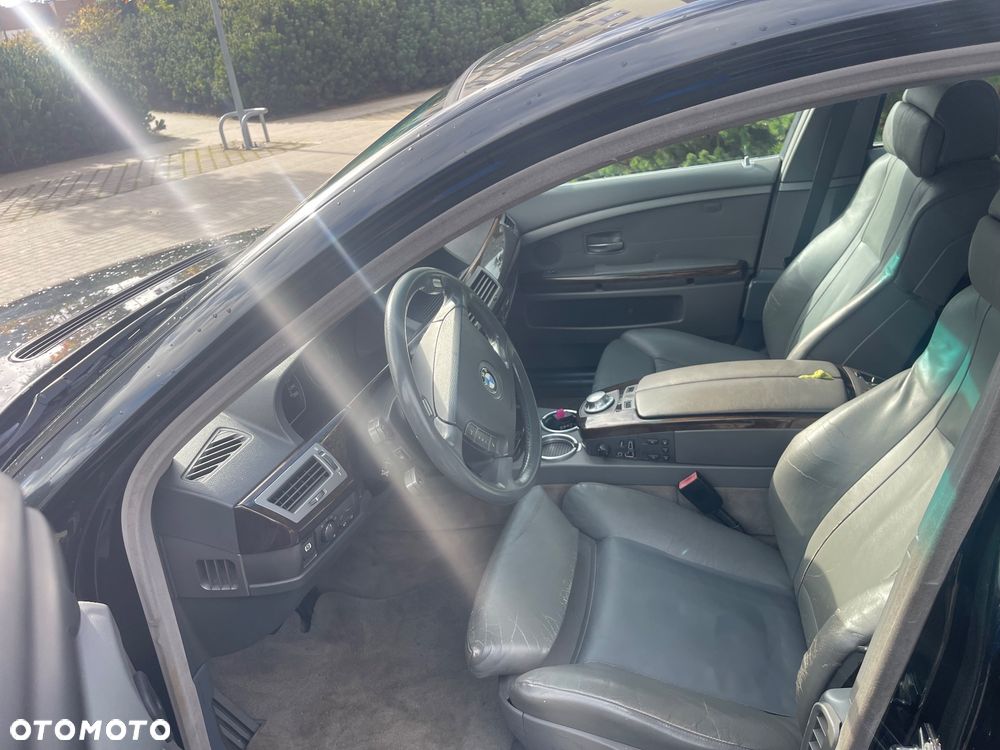 BMW Seria 7 - 28