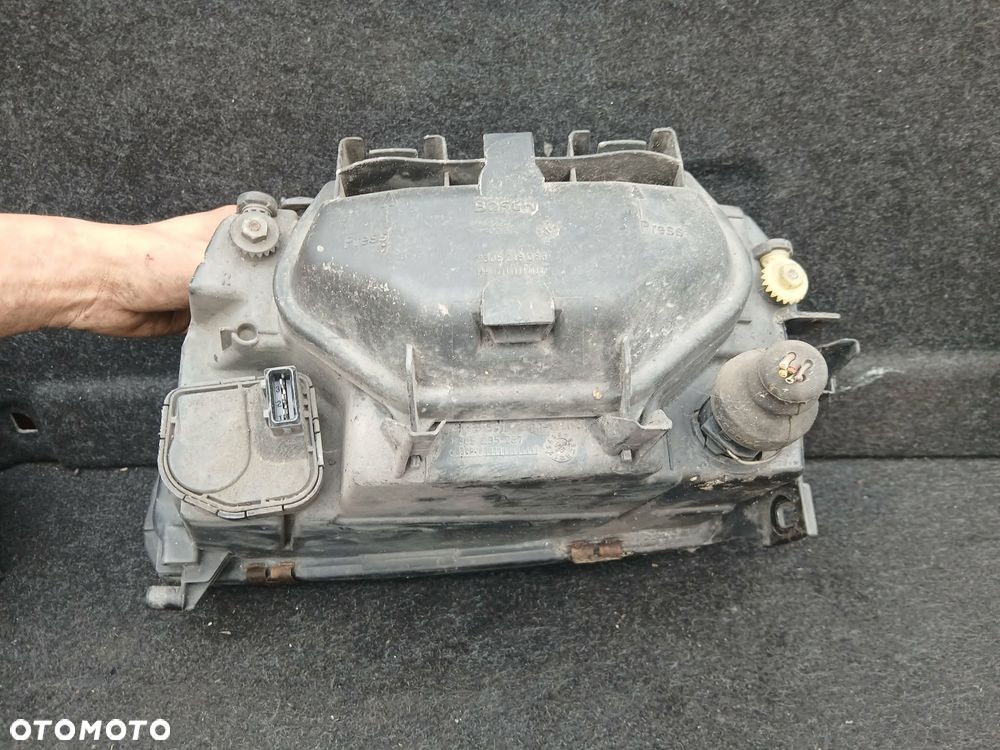 Audi A4 B5 lampa przednia lewa, prawa - 7