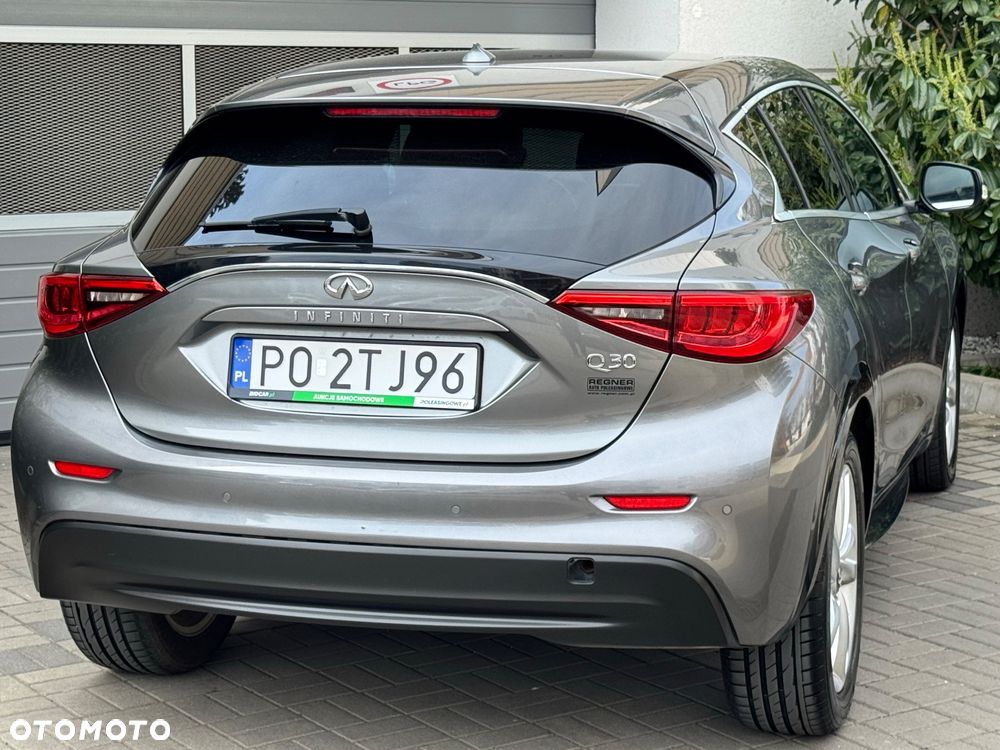 Infiniti Q30 1.5d Premium - 11