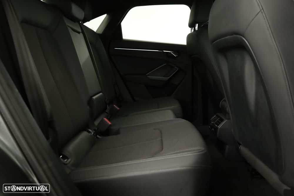 Audi Q3 Sportback 45 TFSIe S line S tronic - 23