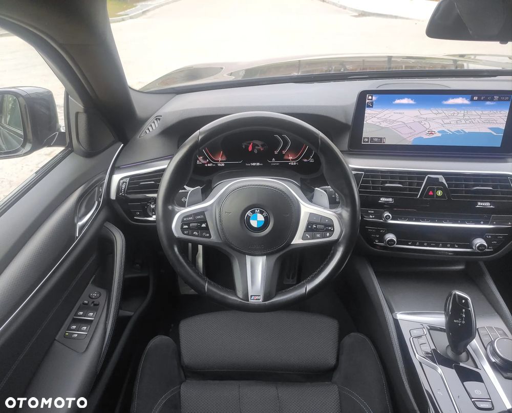 BMW Seria 5 520d xDrive M Sport sport - 34