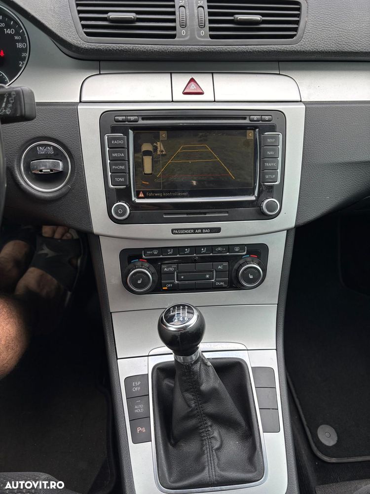 Volkswagen Passat - 9