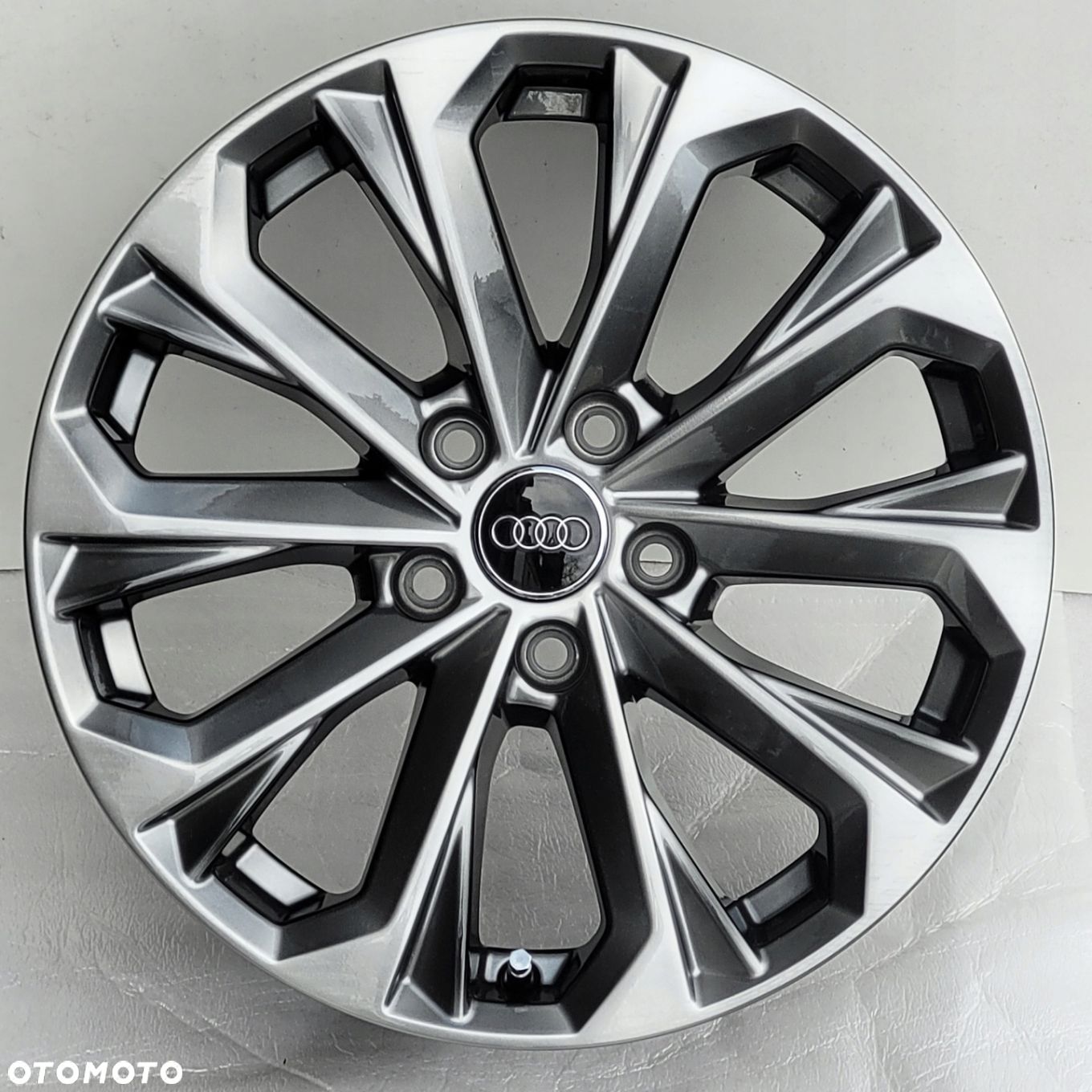 FELGI AUDI A4 A5 A6 A3 Q2 Q3 Q5 S-Line 17 OE 8W0601025L ORYGINALNE - 1
