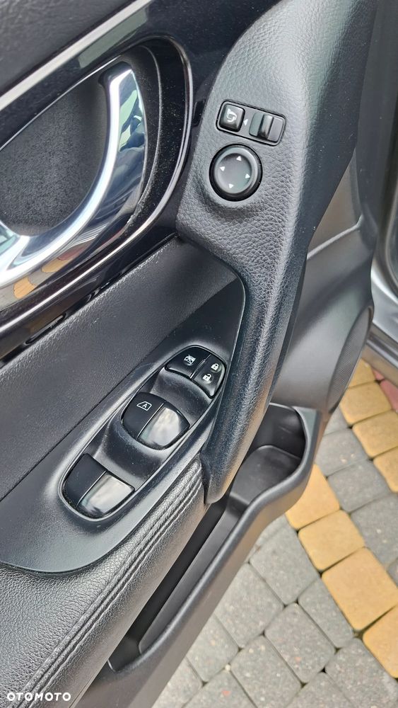 Nissan Qashqai 1.2 DIG-T Xtronic 360 - 19