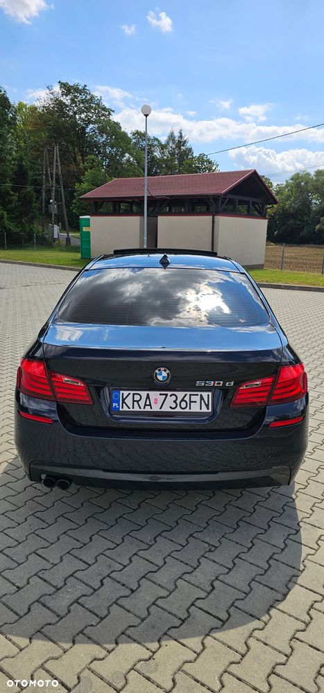 BMW Seria 5 530d xDrive Sport-Aut - 3