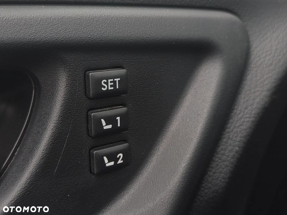 Subaru Forester 2.0 XT Platinum Lineartronic - 34
